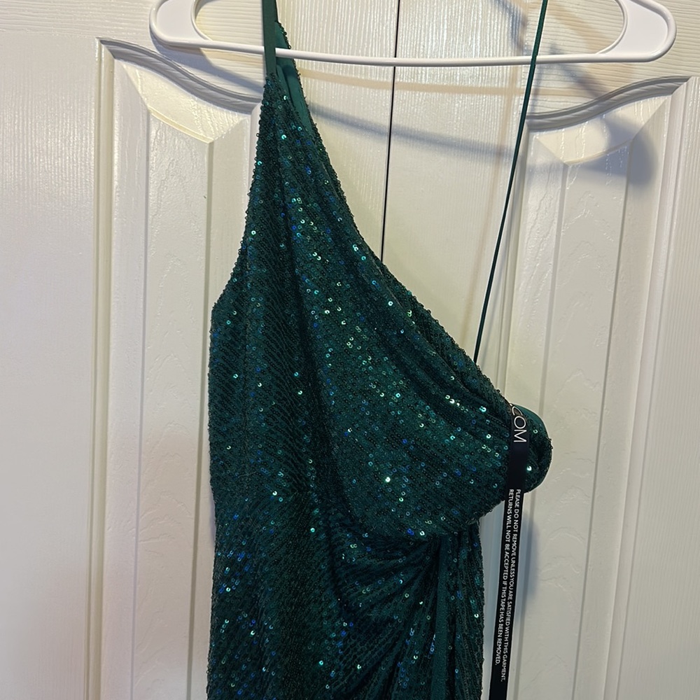 Sequins green dress